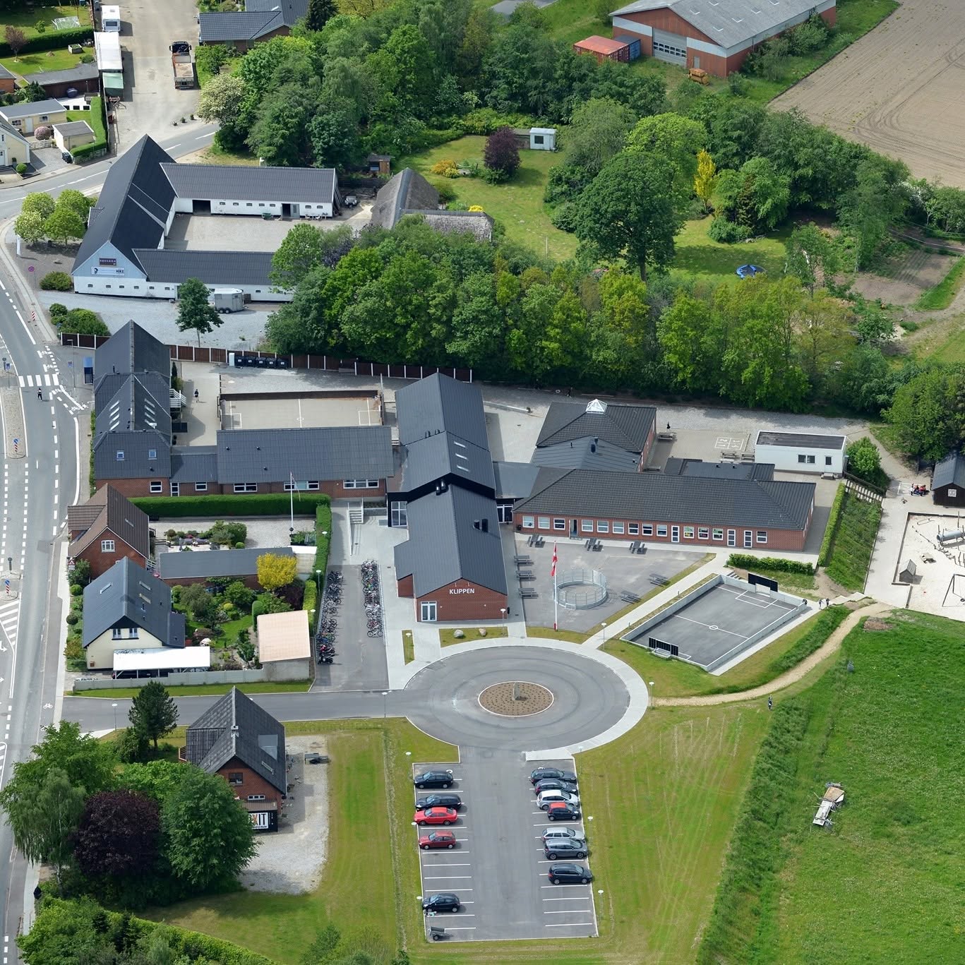 480166757_9473549156037921_4096082214226525129_n Opførelse af skole- og daginstitutions bygning