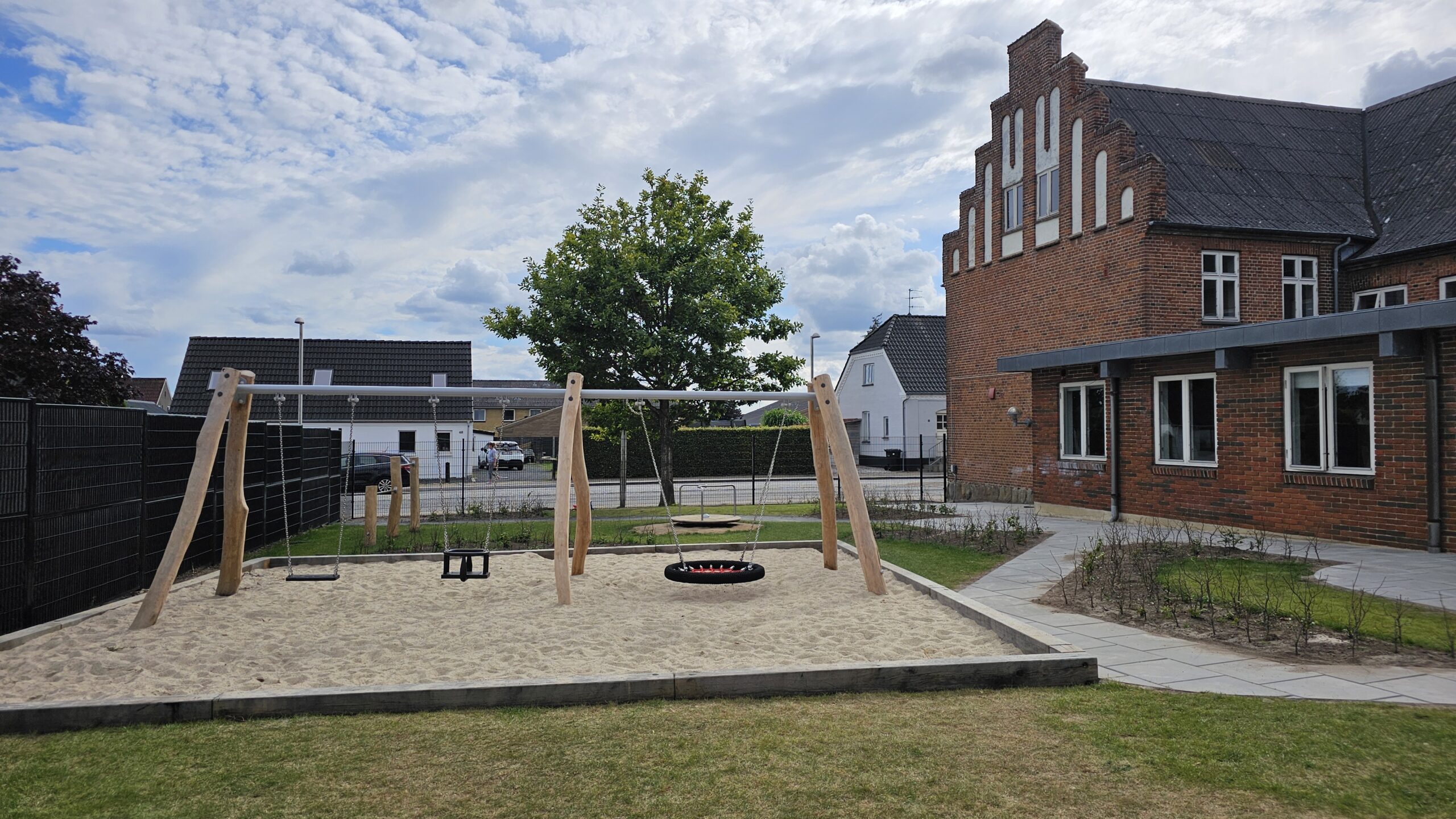 qDTUU4bdFUBm-20250829_160344 Opførelse af skole- og daginstitutions bygning